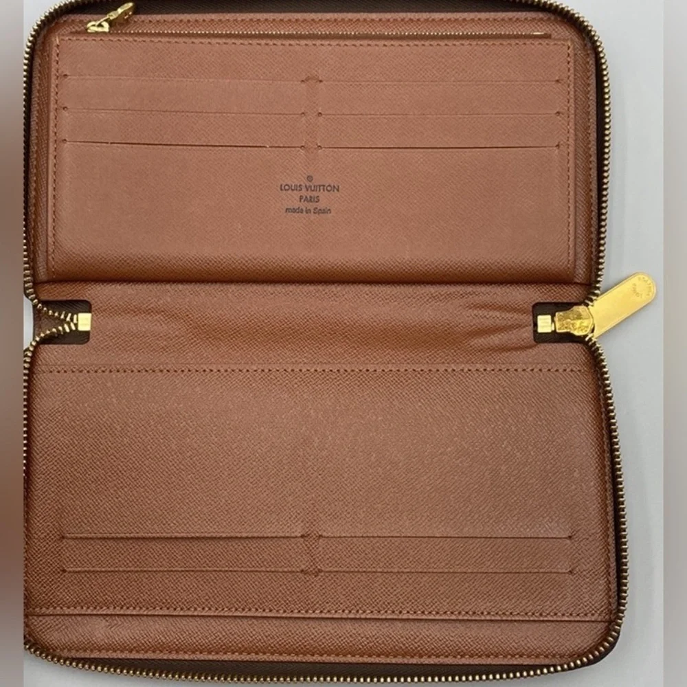 Louis Vuitton Organizer Monogram Zippy Wallet EUC